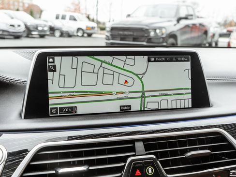 Used 2022 BMW 750i xDrive w/ Executive Package image 26