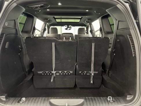 Used 2025 Chrysler Pacifica Limited image 42