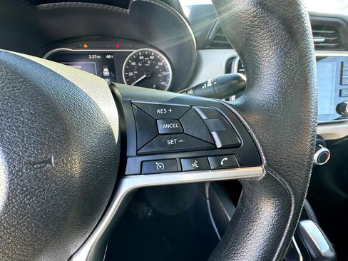 Used 2021 Nissan Versa SV image 19