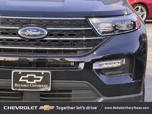 Used 2020 Ford Explorer XLT w/ Equipment Group 202A RWD image 9