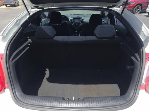 Used 2016 Hyundai Veloster FWD image 18
