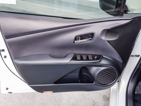 Used 2020 Toyota Prius Prime XLE image 21