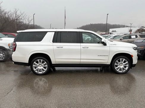 Used 2024 Chevrolet Suburban High Country image 4