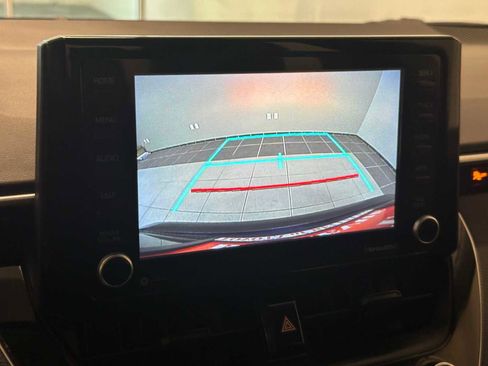 Used 2022 Toyota Corolla LE image 13