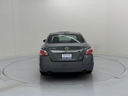 Used 2014 Nissan Altima 2.5 SL w/ Moonroof Package image 4