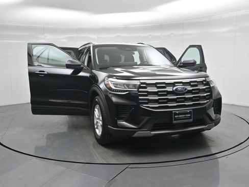 New 2026 Ford Explorer Active RWD image 30