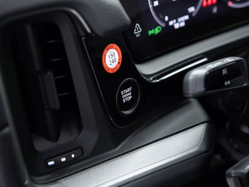 Certified 2025 Porsche Cayenne Coupe image 21