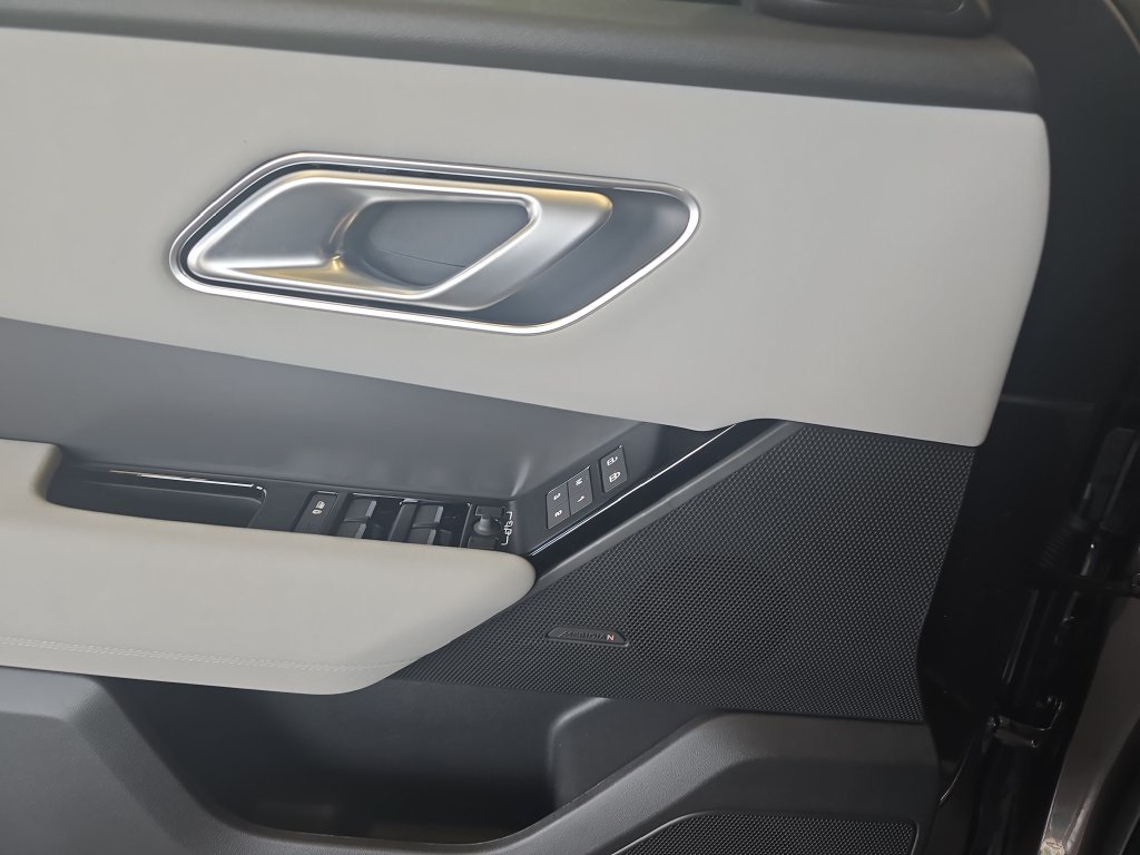 New 2026 Land Rover Range Rover Velar S AWD/4WD image 19