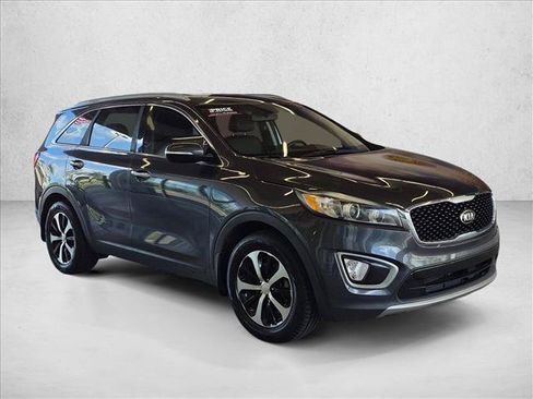 Used 2018 Kia Sorento EX FWD image 3