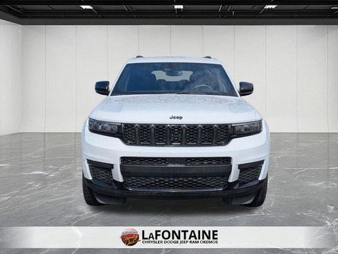 Certified 2024 Jeep Grand Cherokee L Laredo image 8