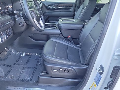 Used 2023 GMC Yukon Denali w/ Max Trailering Package image 11