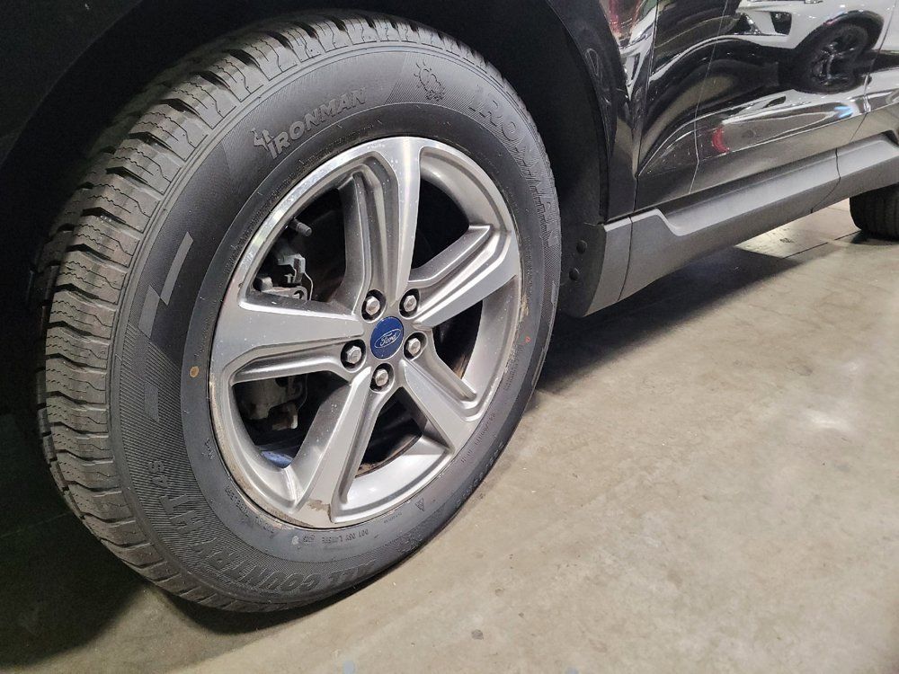 Used 2019 Ford Edge SEL w/ Equipment Group 201A FWD image 31