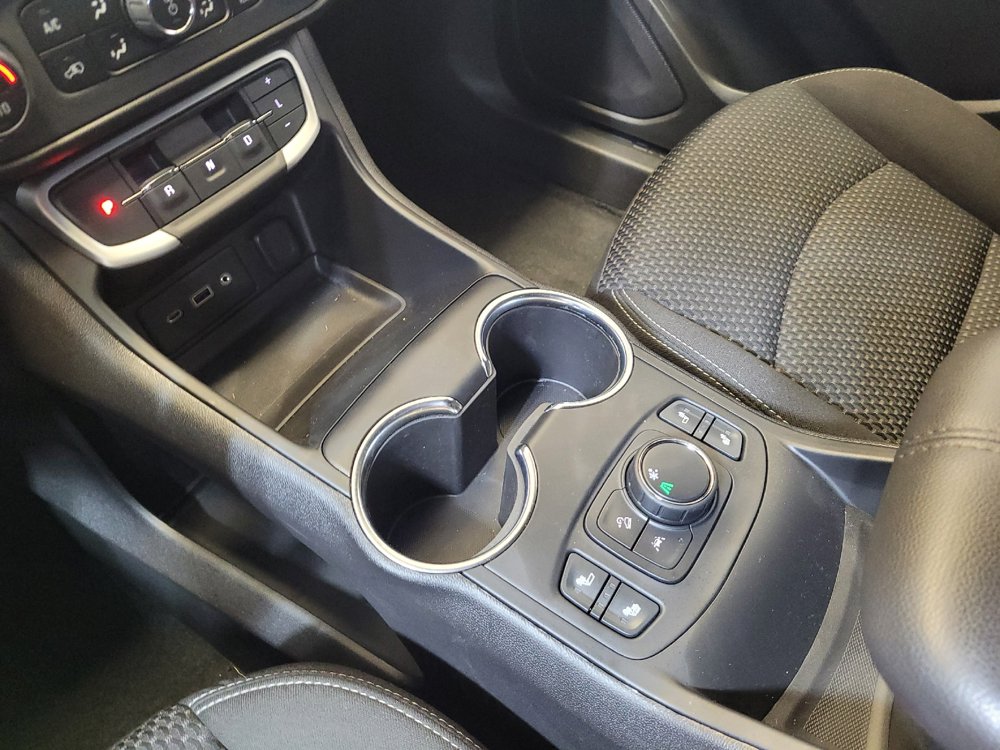 Used 2023 GMC Terrain SLE w/ Driver Convenience Package FWD image 26