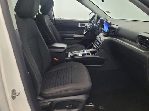 Used 2020 Ford Explorer XLT AWD/4WD image 21