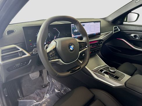Used 2025 BMW 330i Sedan w/ M Sport Package image 23
