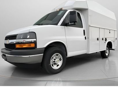 New 2025 Chevrolet Express 3500 w/ Power Convenience Package