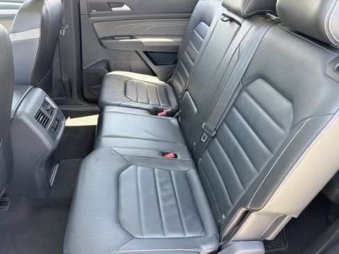 Used 2022 Volkswagen Atlas SEL Premium AWD/4WD image 18