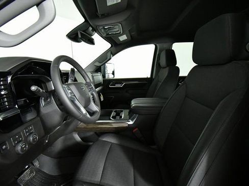 Used 2026 Chevrolet Silverado 2500 LT w/ Trail Boss Package image 5