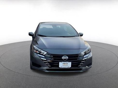 Used 2025 Nissan Versa SV image 4