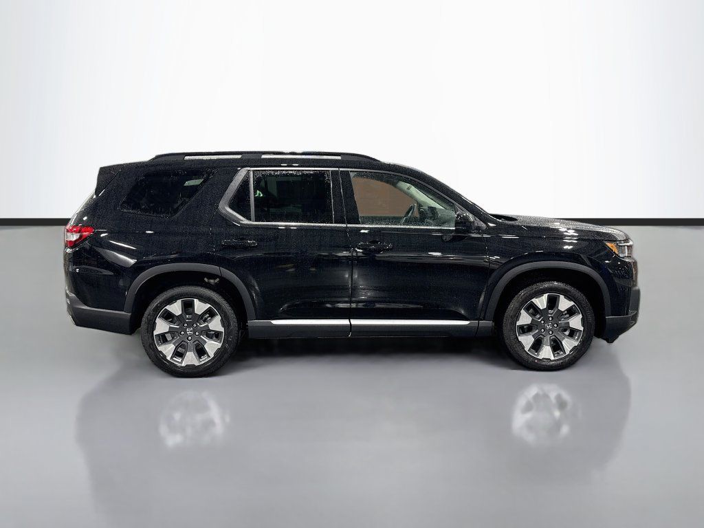 New 2026 Honda Pilot Touring image 10