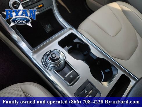 Used 2022 Ford Edge Titanium w/ Equipment Group 301A AWD/4WD image 15