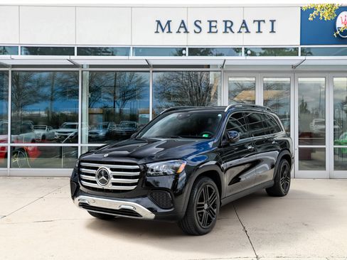 Used 2025 Mercedes-Benz GLS 450 4MATIC image 1