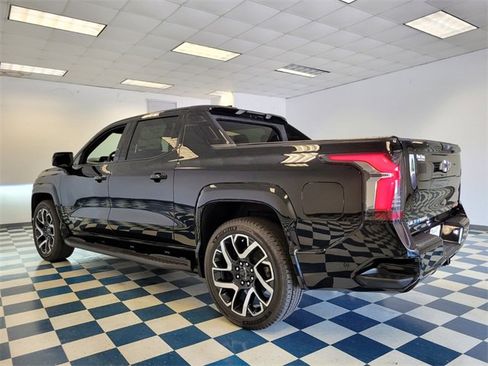 New 2024 Chevrolet Silverado EV RST image 9