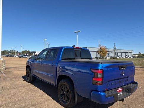 New 2026 Nissan Frontier SV image 2