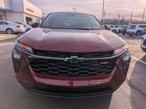 Used 2024 Chevrolet Trax RS w/ Driver Confidence Package image 8