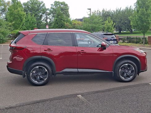Certified 2026 Nissan Rogue SV w/ SV Premium Package AWD/4WD image 7