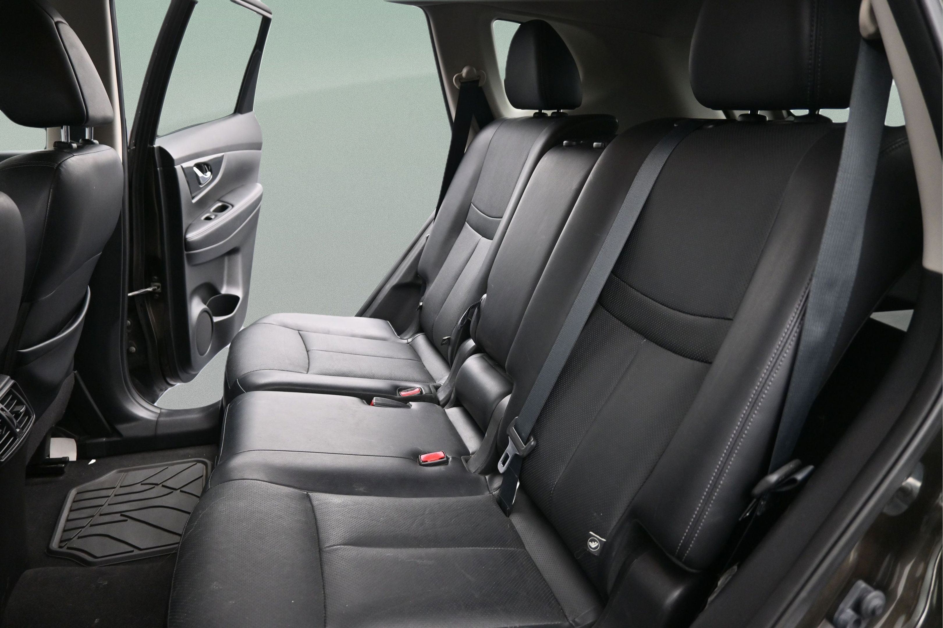 Used 2017 Nissan Rogue SL FWD image 23