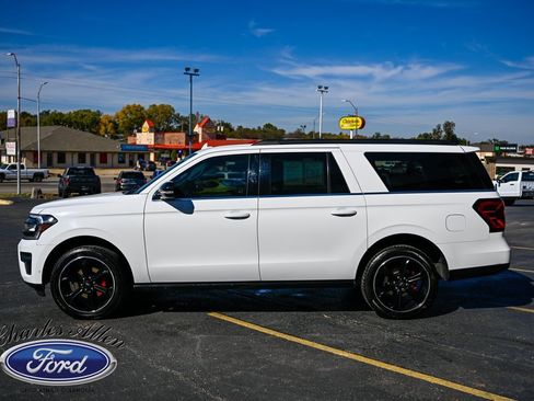 Used 2022 Ford Expedition Max Limited image 4