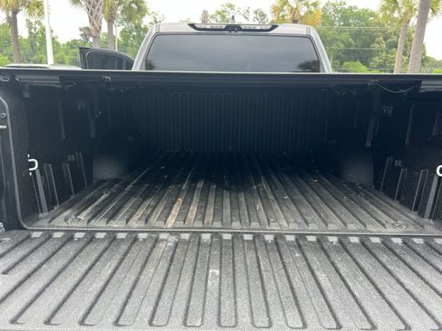Used 2023 Toyota Tundra Platinum AWD/4WD image 33