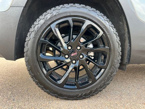 Used 2023 GMC Terrain SLT w/ Elevation Edition AWD/4WD image 24