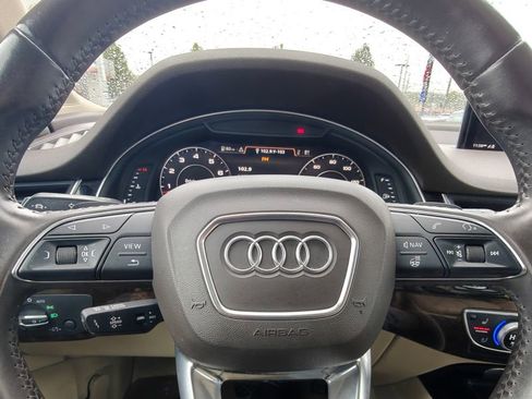 Used 2019 Audi Q7 3.0T Premium Plus w/ Premium Plus Package AWD/4WD image 12
