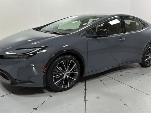 Certified 2025 Toyota Prius XLE image 1