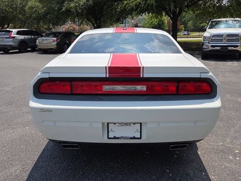 Used 2014 Dodge Challenger SXT RWD image 11
