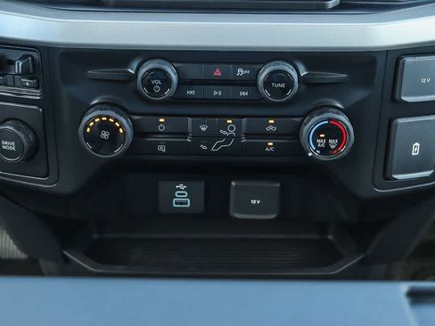 New 2026 Ford F250 XL w/ XL Chrome Package RWD image 13