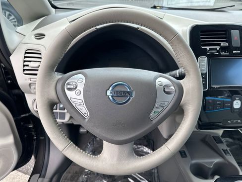Used 2016 Nissan Leaf SV FWD image 18