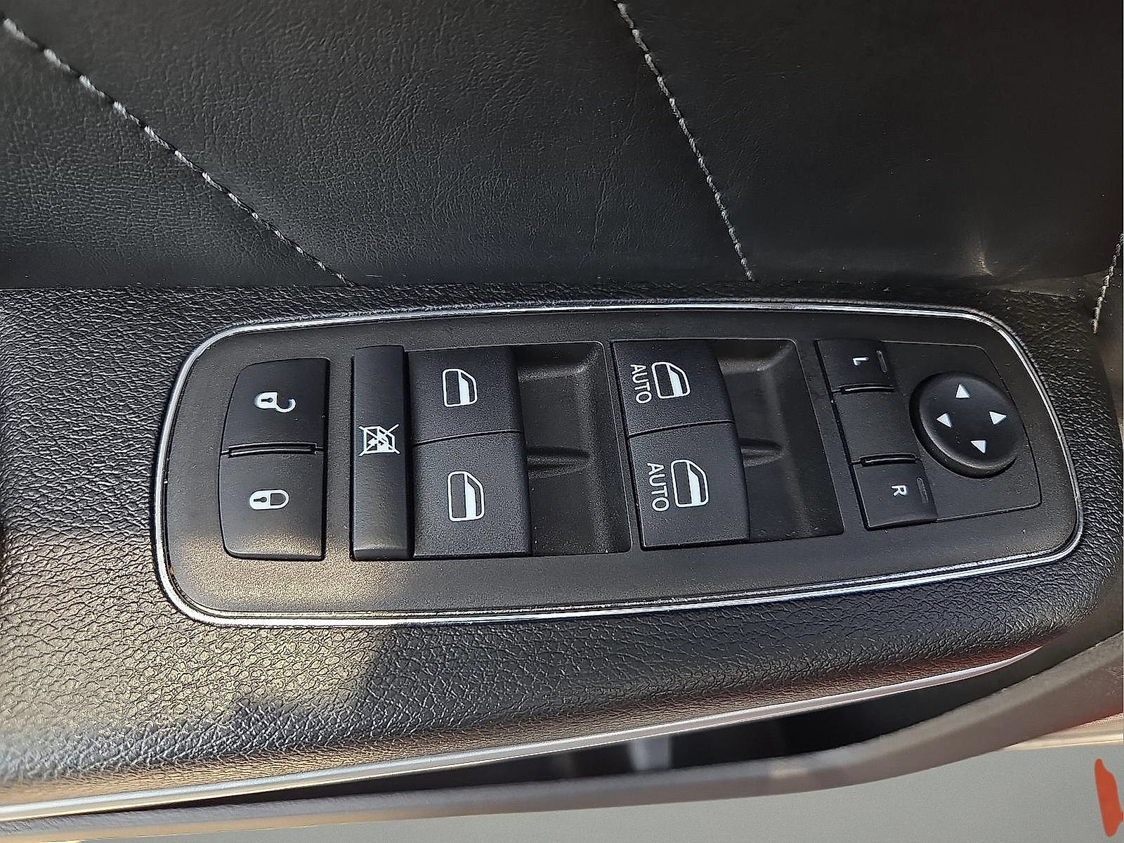 Used 2023 Dodge Charger R/T w/ Plus Group RWD image 15