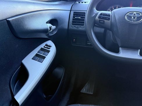 Used 2013 Toyota Corolla S FWD image 21