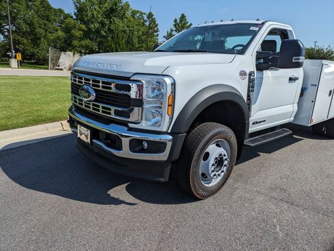 New 2025 Ford F550 4x4 Regular Cab Super Duty image 10