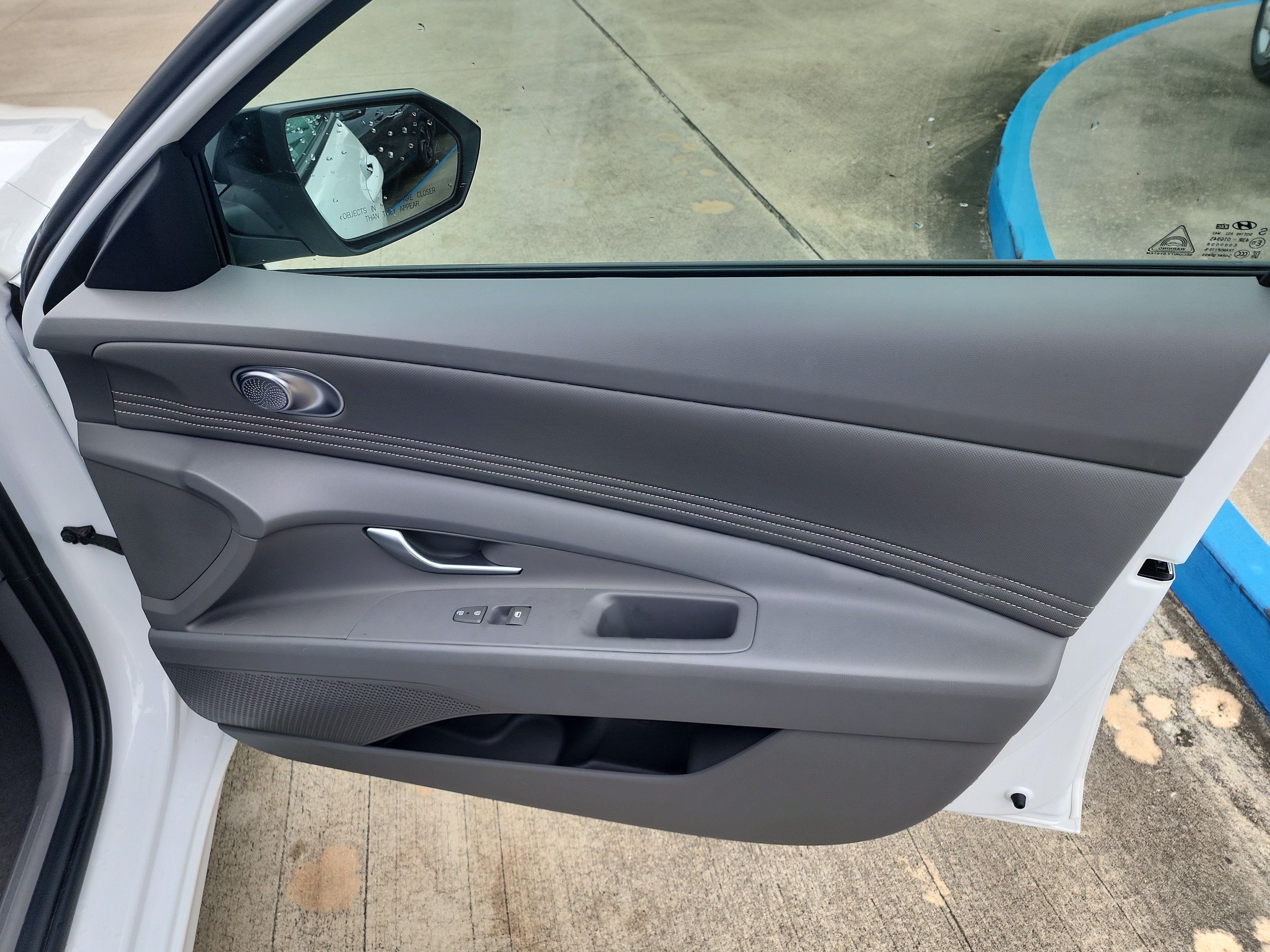 Used 2025 Hyundai Elantra Sport FWD image 16