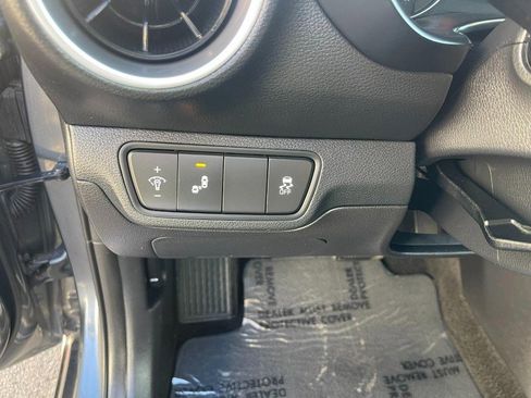 Used 2024 Kia Forte LXS w/ LXS Technology Package image 16