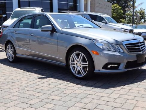Used 2010 Mercedes-Benz E 550 Sedan image 8