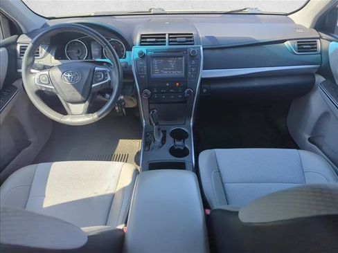 Used 2017 Toyota Camry SE FWD image 21