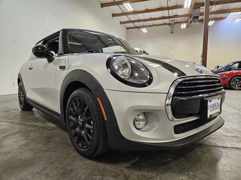 Used 2019 MINI Cooper 2-Door Hardtop FWD image 10