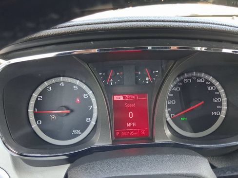 Used 2017 GMC Terrain SLE w/ Technology Package AWD/4WD image 4