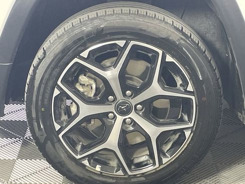 Used 2025 Jeep Compass Limited image 10