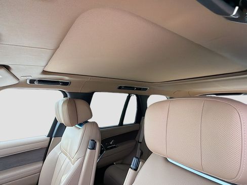 New 2026 Land Rover Range Rover Autobiography AWD/4WD image 26
